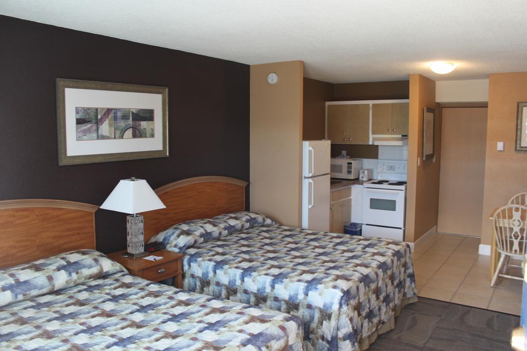 The Scotsman Motel Victoria Room photo