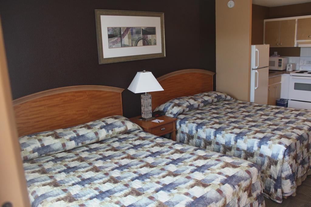 The Scotsman Motel Victoria Room photo